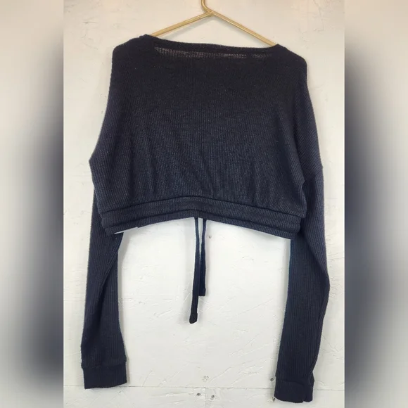 Gymshark Cropped‎ Pullover Top Women’s Size Large Ribbed Long Sleeves Black - Picture 2 of 4